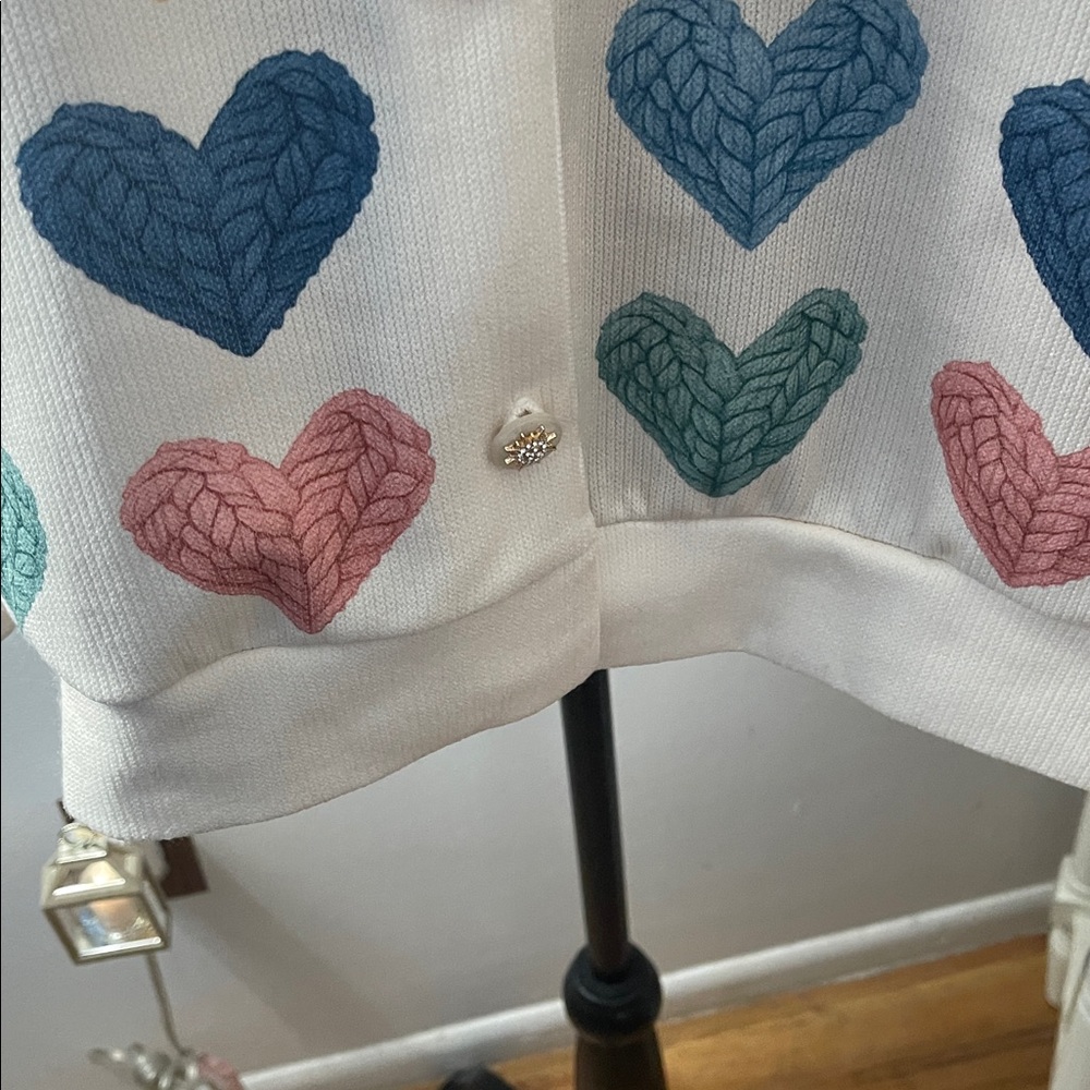 Colorful Heart Patterned Top - Picture 7 of 9